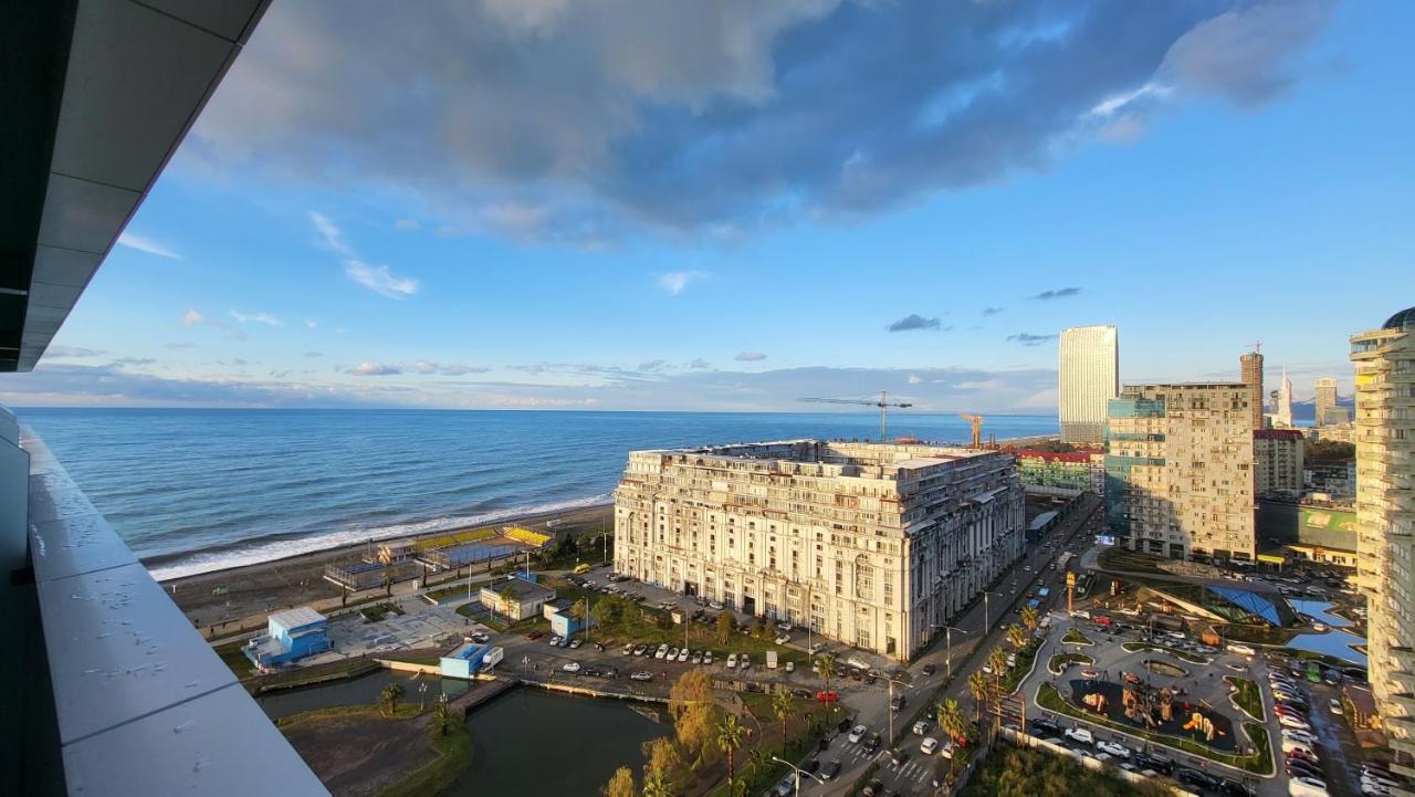 Black Sea Apartments Alliance Palace Batumi Luaran gambar