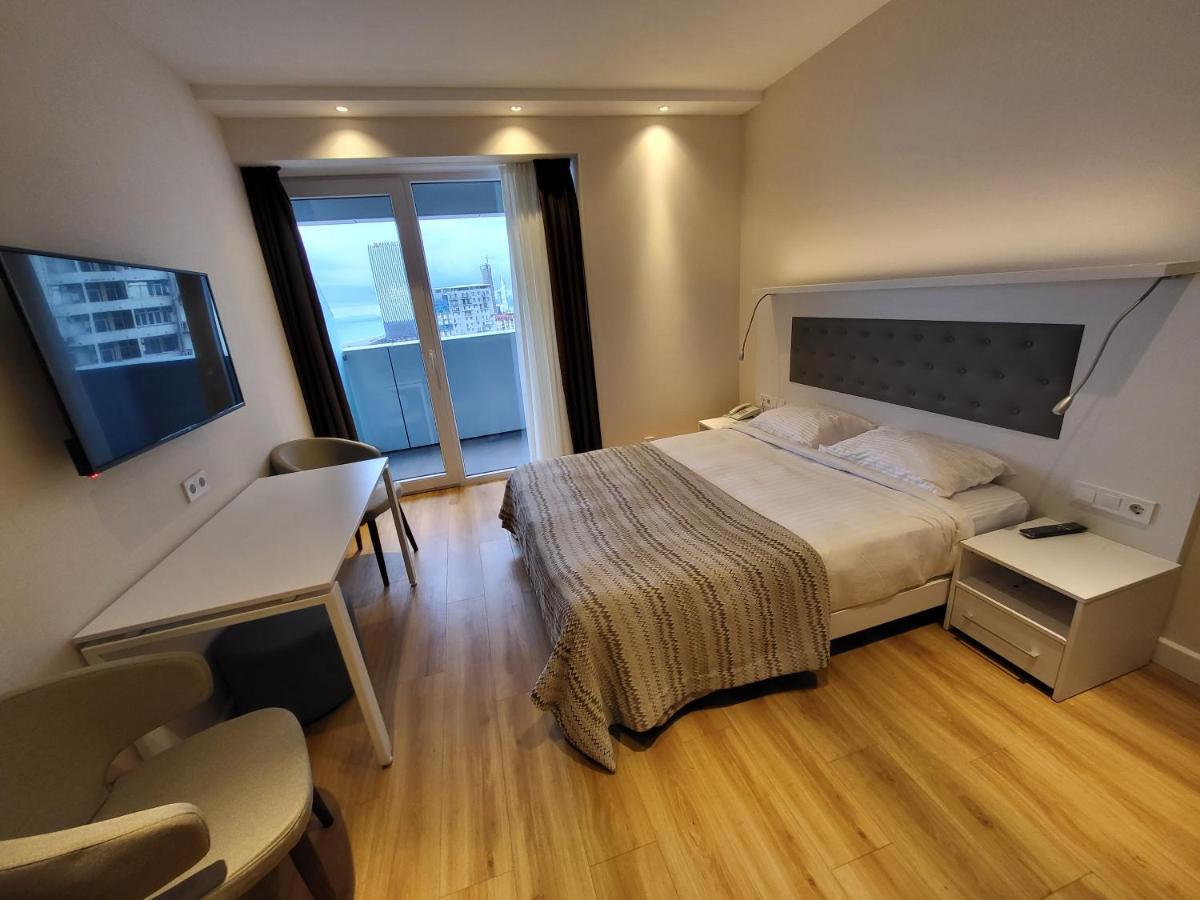 Black Sea Apartments Alliance Palace Batumi Luaran gambar