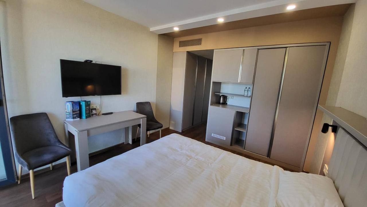 Black Sea Apartments Alliance Palace Batumi Luaran gambar