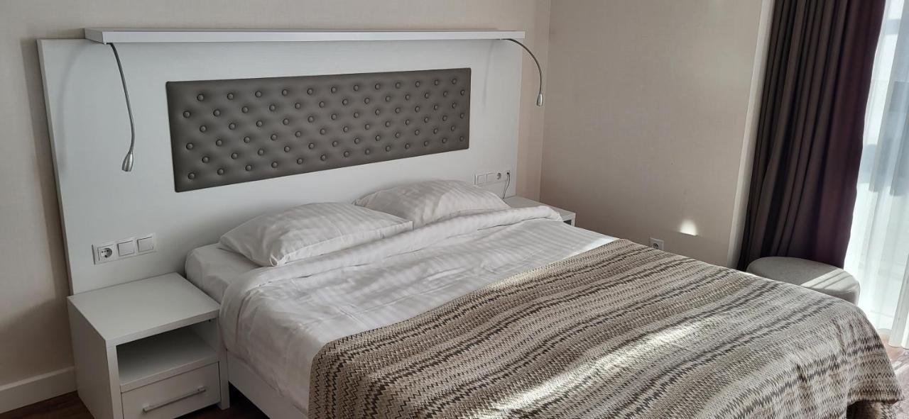 Black Sea Apartments Alliance Palace Batumi Luaran gambar