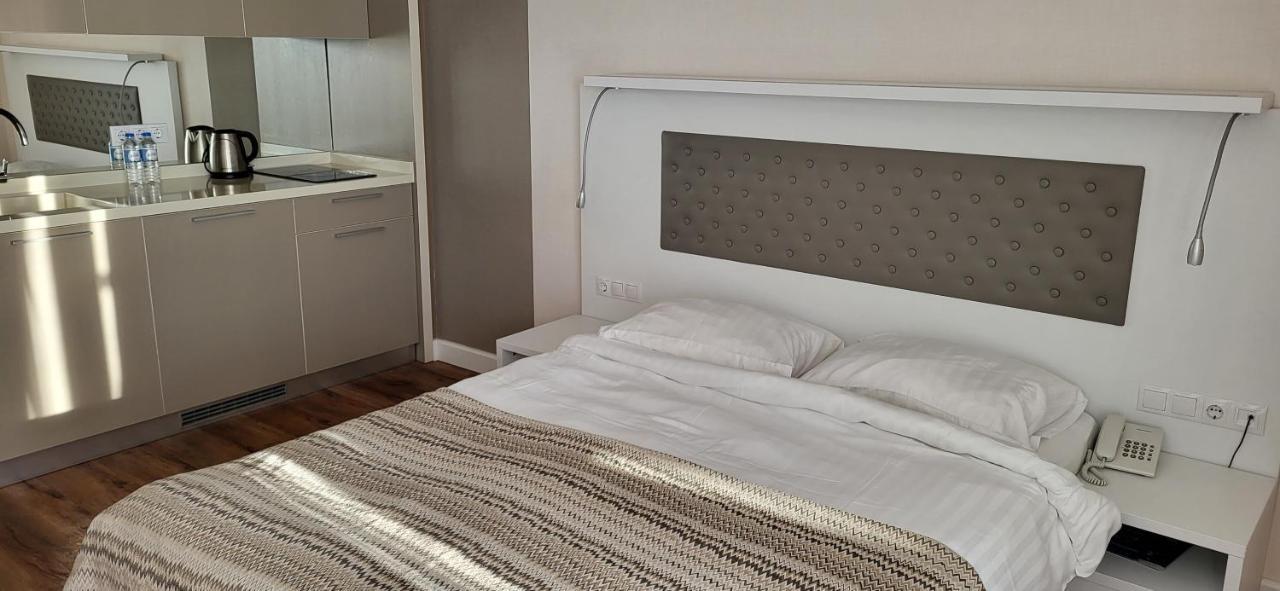 Black Sea Apartments Alliance Palace Batumi Luaran gambar