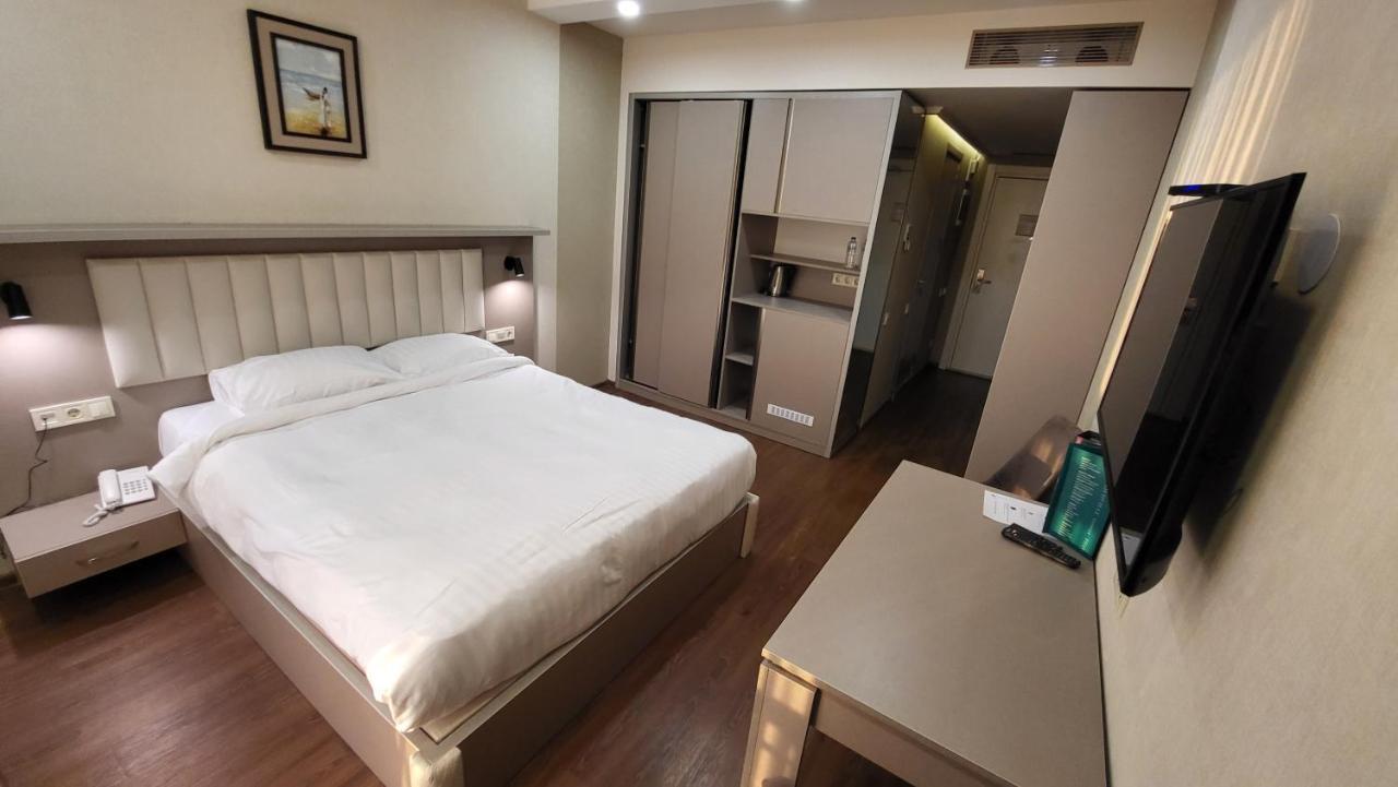 Black Sea Apartments Alliance Palace Batumi Luaran gambar